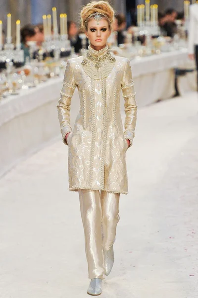 Look 69